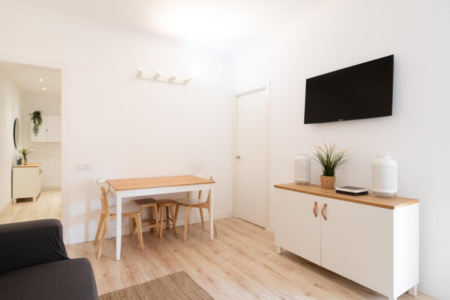 Apartamento Nuevo Con Encanto En Sagrada Familia Barcelona Luaran gambar