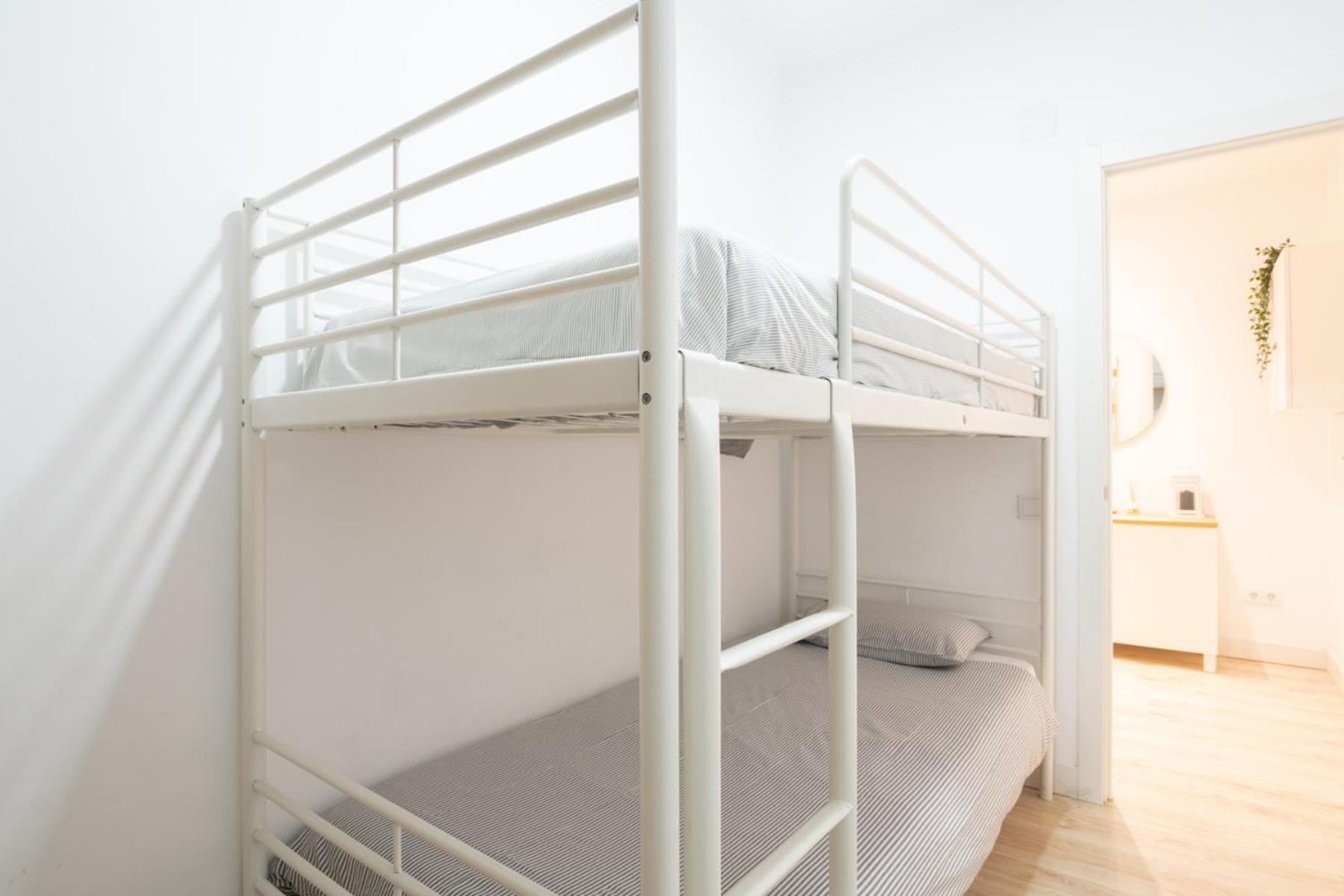 Apartamento Nuevo Con Encanto En Sagrada Familia Barcelona Luaran gambar